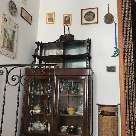 Casa Lucia Vicino Al Mare 008055-lt-0656 * Sanremo